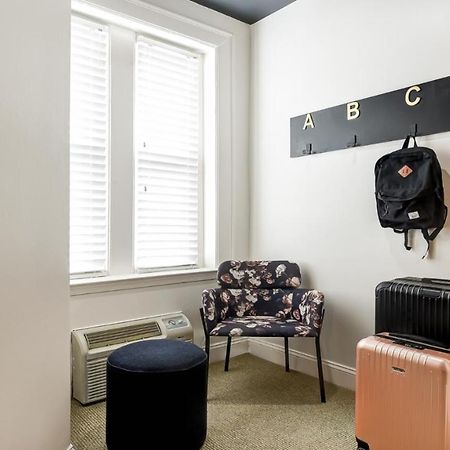 Dupont Circle Embassy Inn By Found ワシントン エクステリア 写真